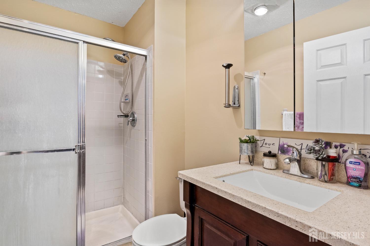 74 Kingfisher Court, Marlboro, New Jersey image 18