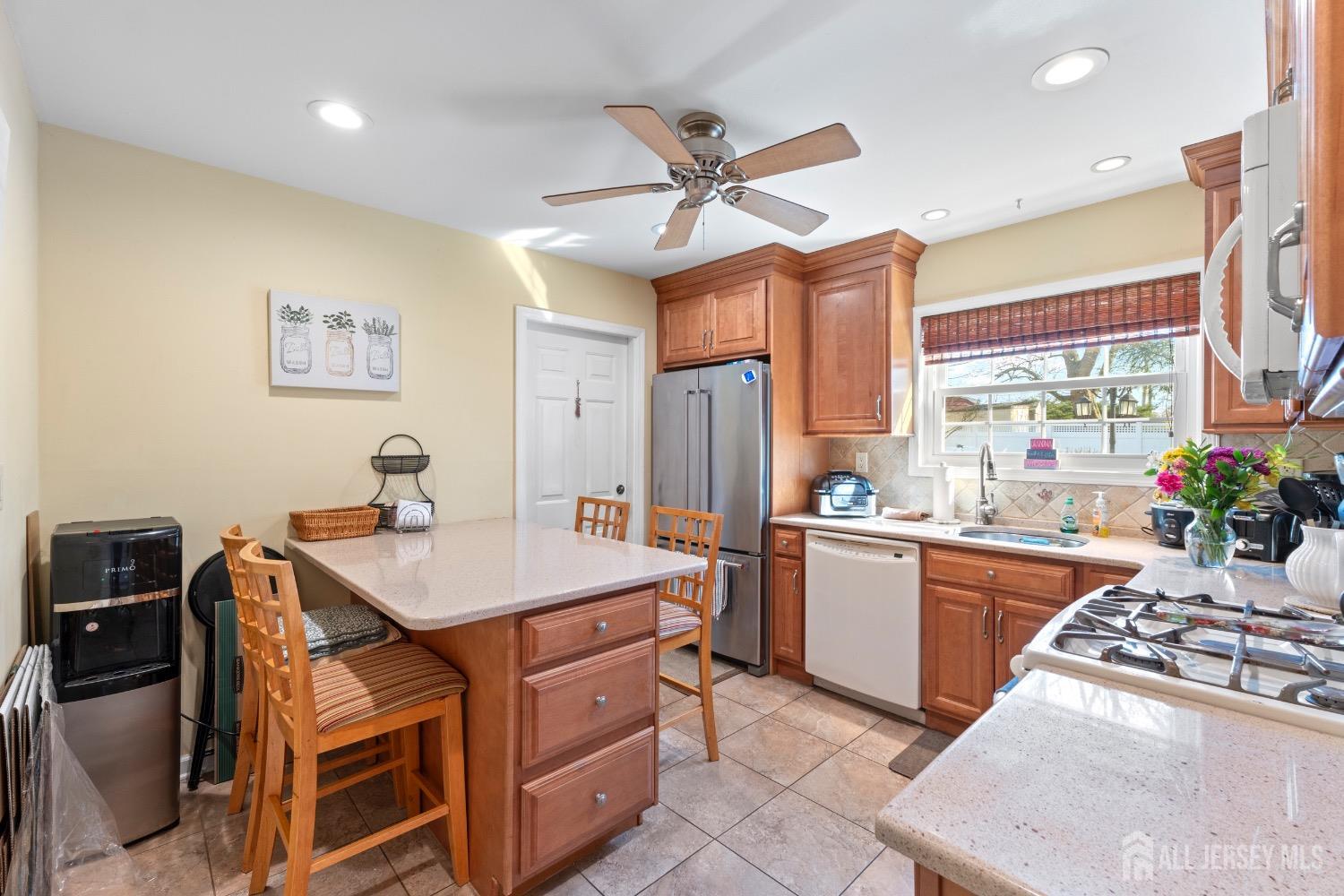 43 Throckmorton Lane, Old Bridge, New Jersey image 10