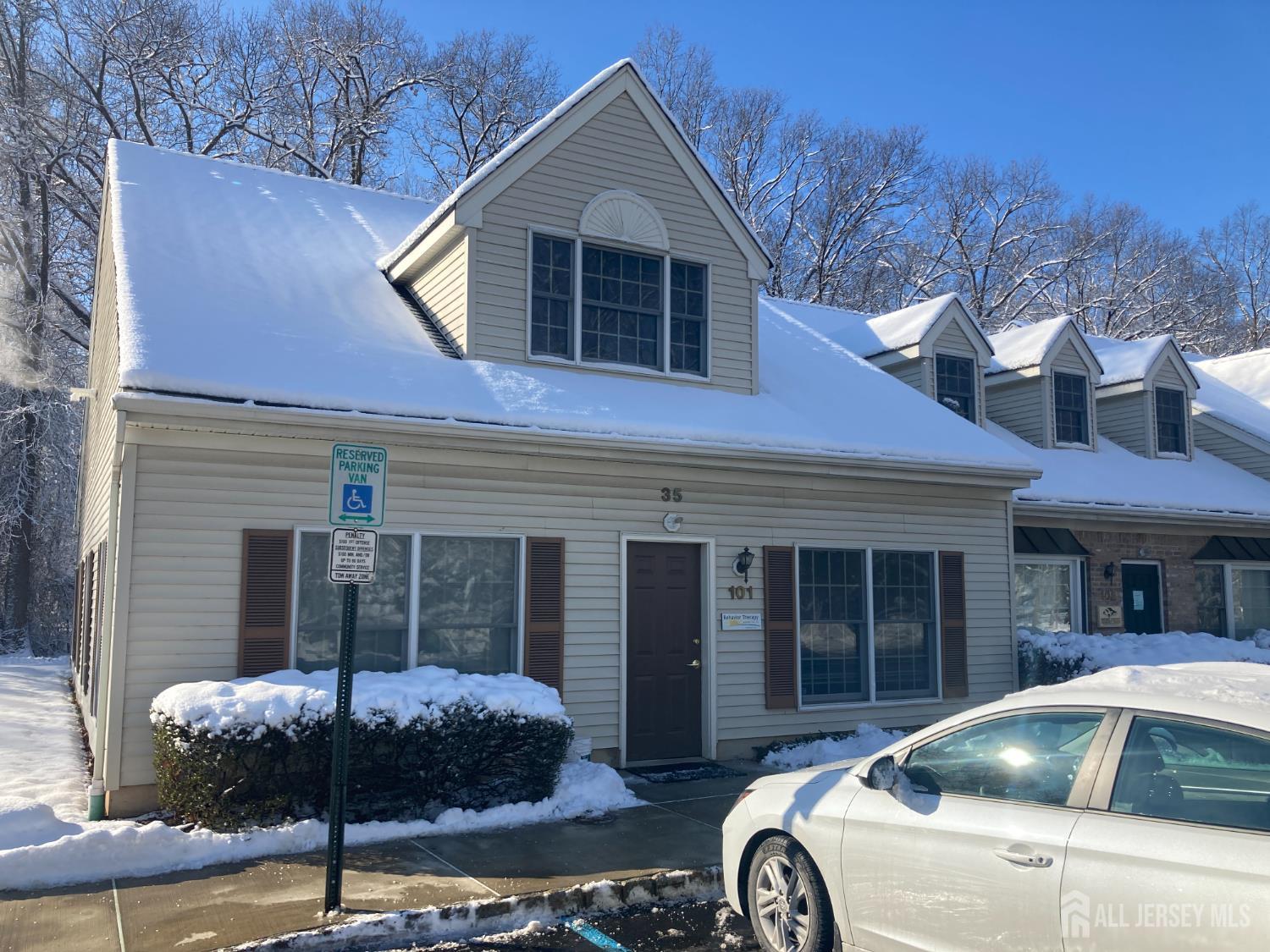 35 Clyde Road 101