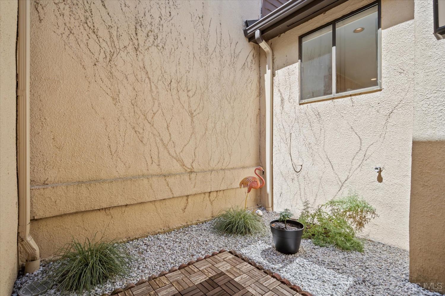 Photo 5 of 32 of 135 Sayre Drive townhome