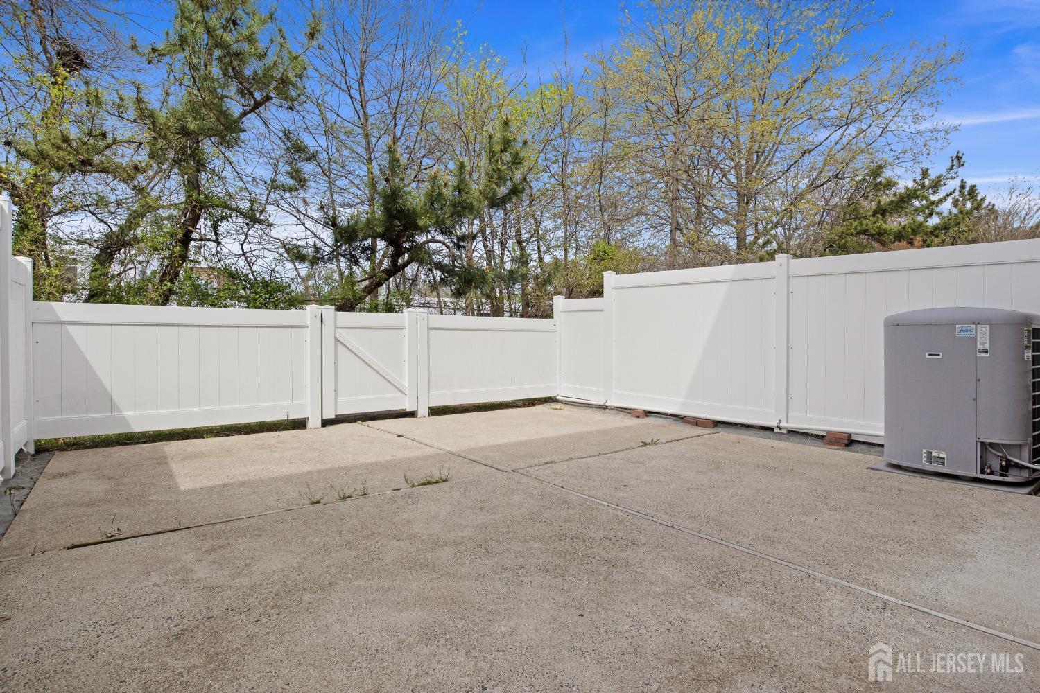 523 Clubhouse Drive, Middletown, New Jersey image 33