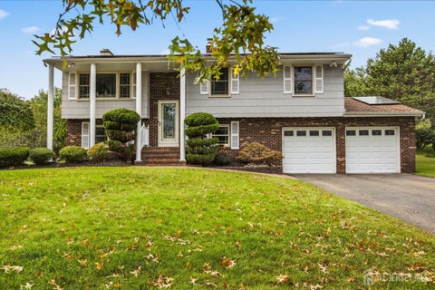Homes For Sale - 320 Grandview Avenue<br/> Piscataway, NJ 08854