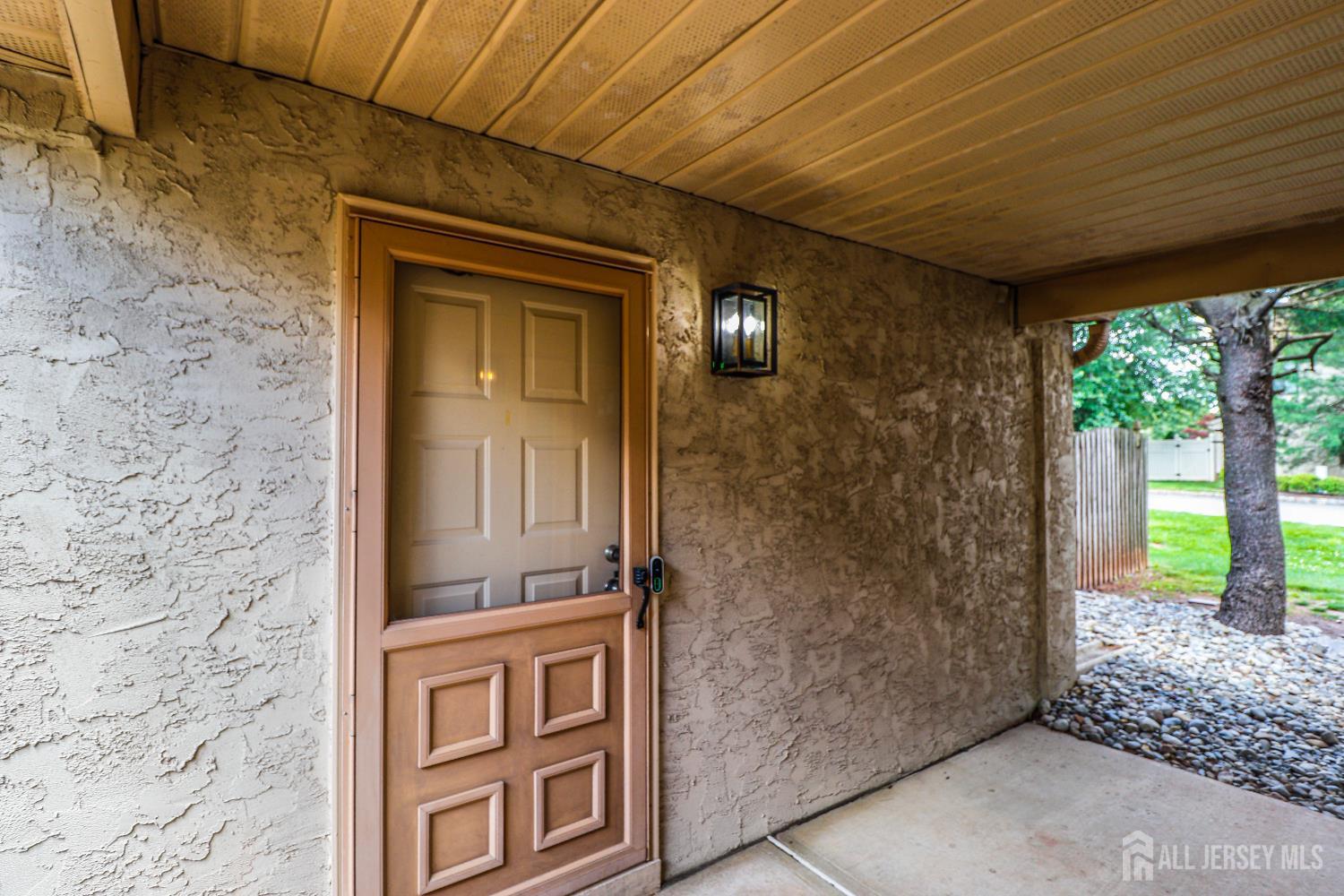 22 Carriage Place, Edison, New Jersey image 4