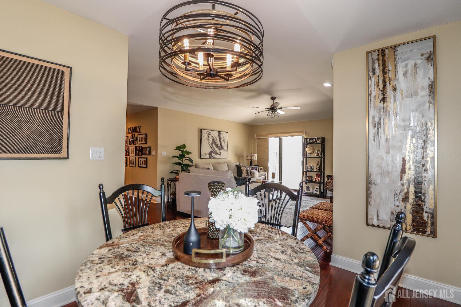 22 Carriage Place, Edison, New Jersey image 11