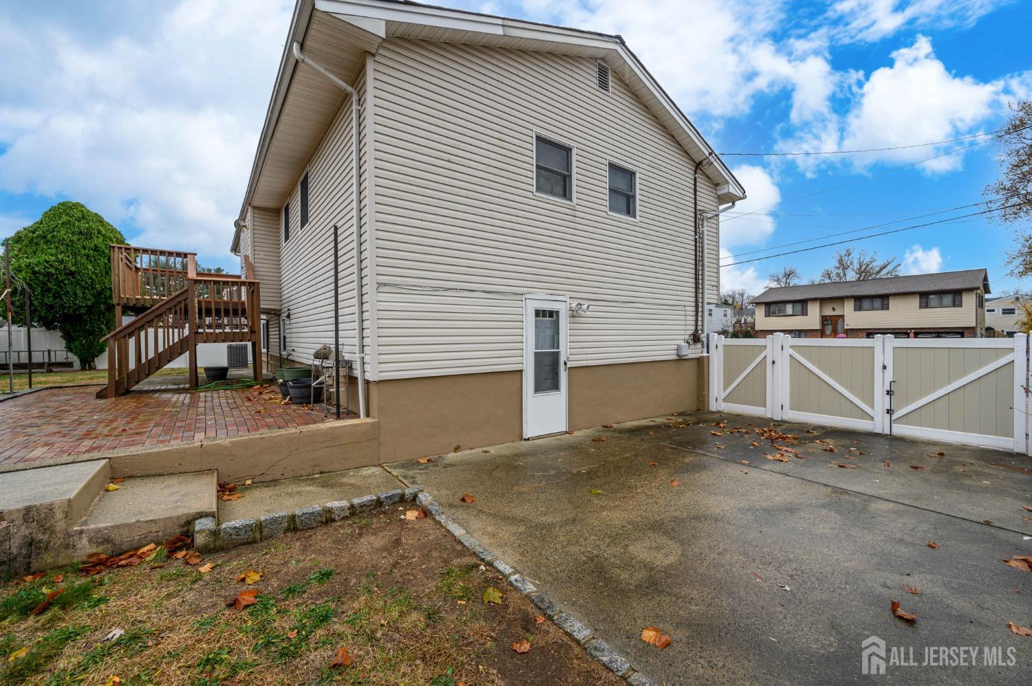 27 Grand Avenue, South River, New Jersey image 38