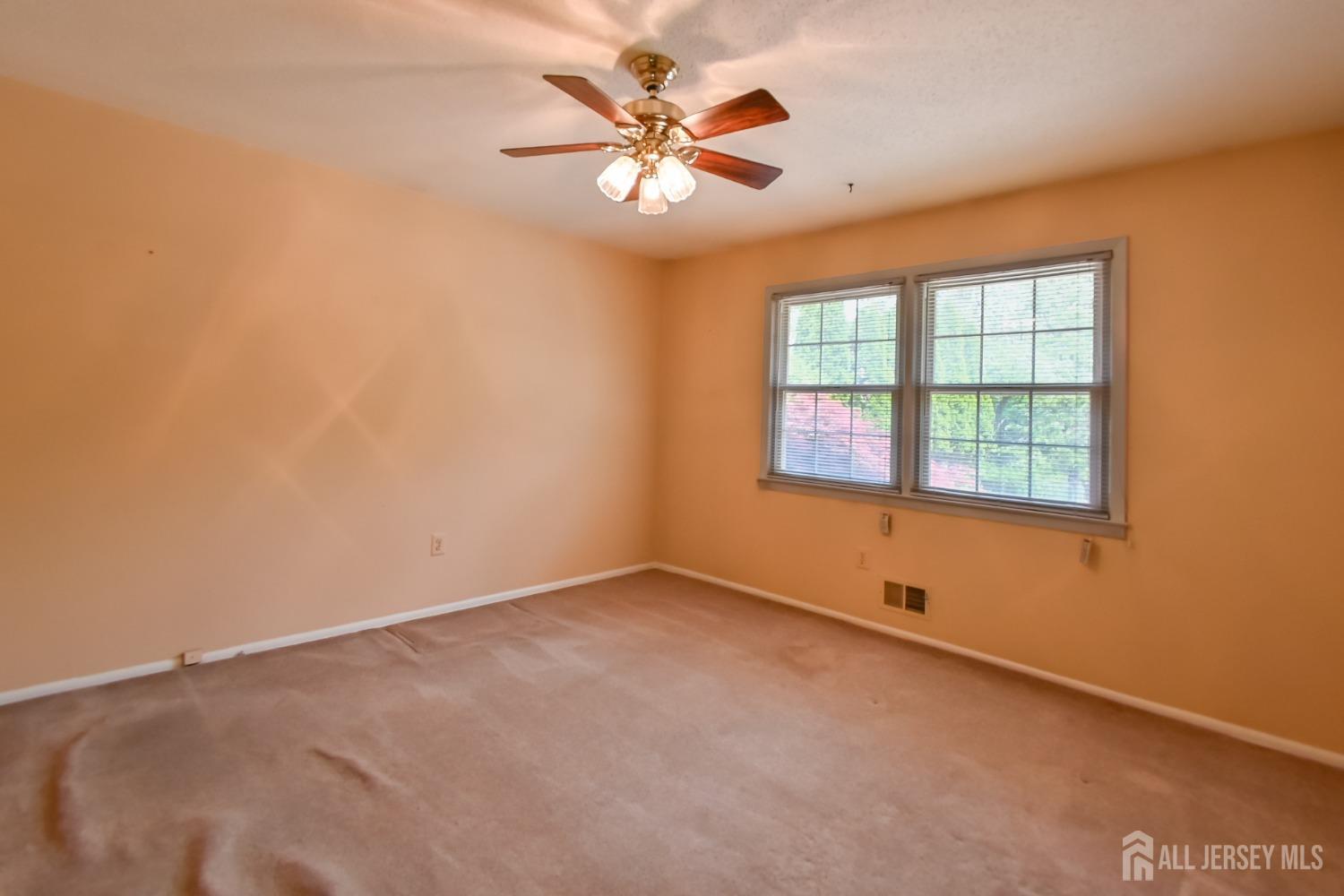 9 Wood Lake Drive, Piscataway, New Jersey image 25