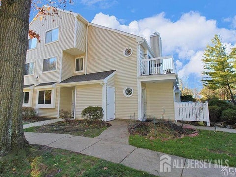 Condo For Sale - 17 Deerberry Lane<br/> Middlesex County, South Brunswick, NJ 08852
