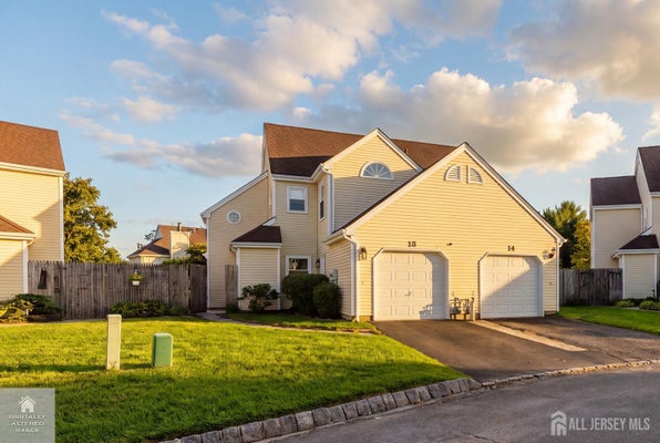 15 HAWTHORNE CT, FREEHOLD, NJ 07728 - Image 718190907e0f8f94697210db8d3a7a74/72728367