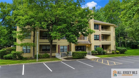 Condo For Sale - 503 Chester Court<br/> Middlesex County, Helmetta, NJ 08828