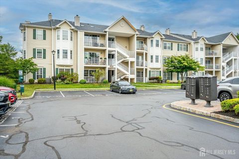 Condo For Sale - 76 Clay Street<br/> Middlesex County, North Brunswick, NJ 08902