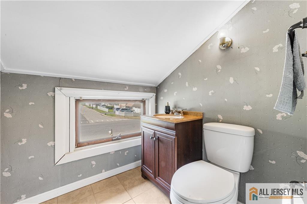8 Farmbrook Drive, Old Bridge, New Jersey image 24