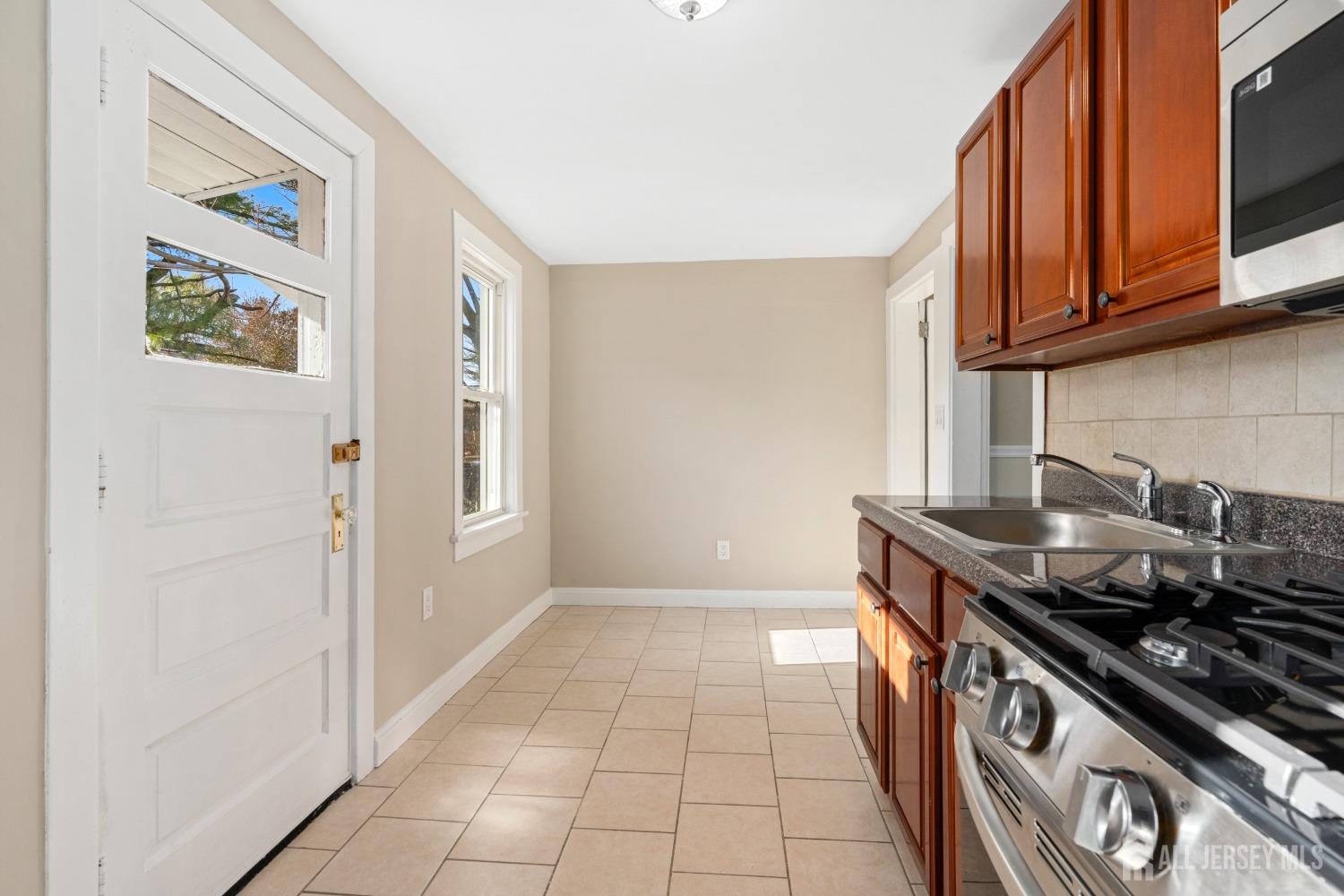 330 Chambers Street, Phillipsburg, New Jersey image 16
