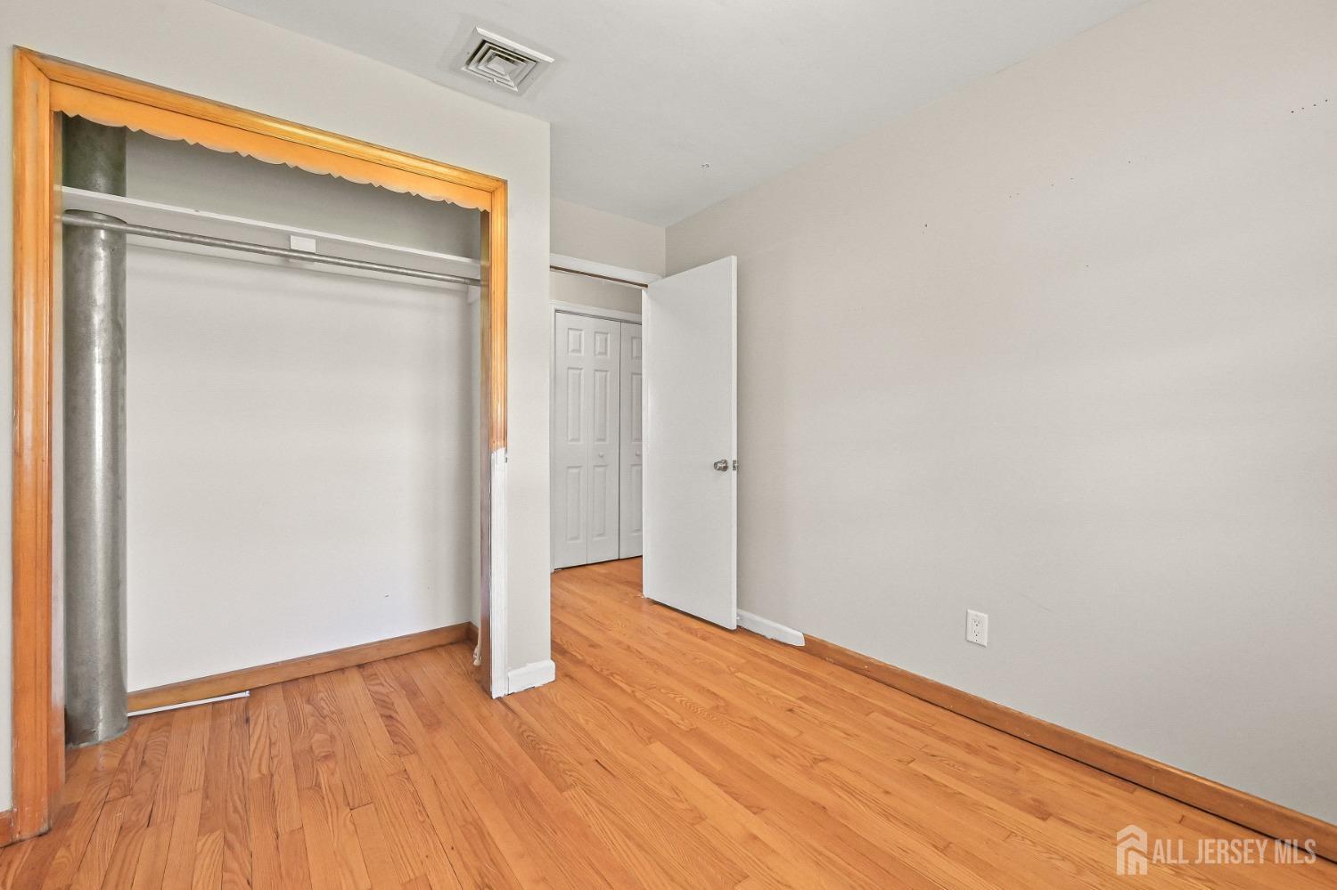 71 Elm Street, Edison, New Jersey image 18