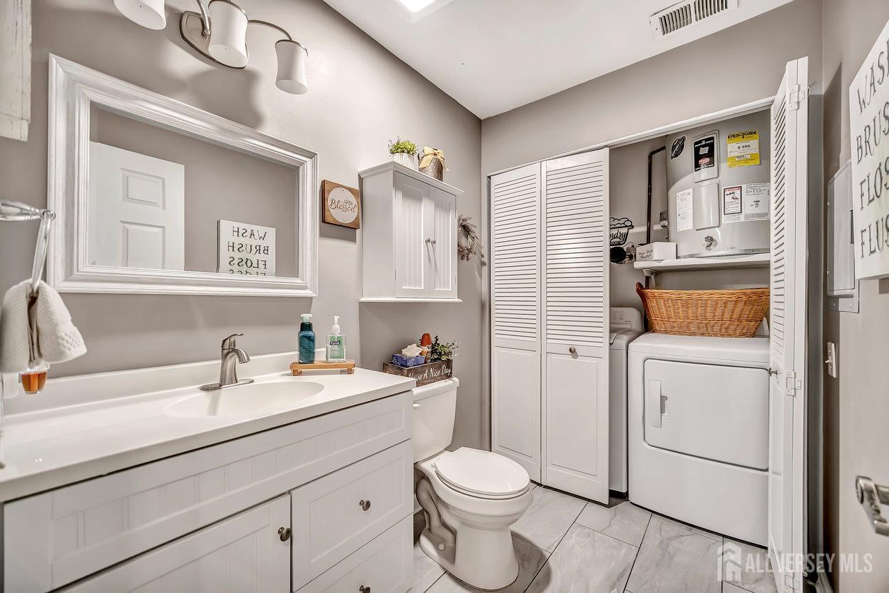 122 Concordia Circle #B, Monroe Township, New Jersey image 14