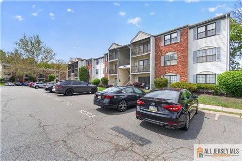 Condo For Sale - 343 Lancaster Court #D<br/> Middlesex County, Piscataway, NJ 08854