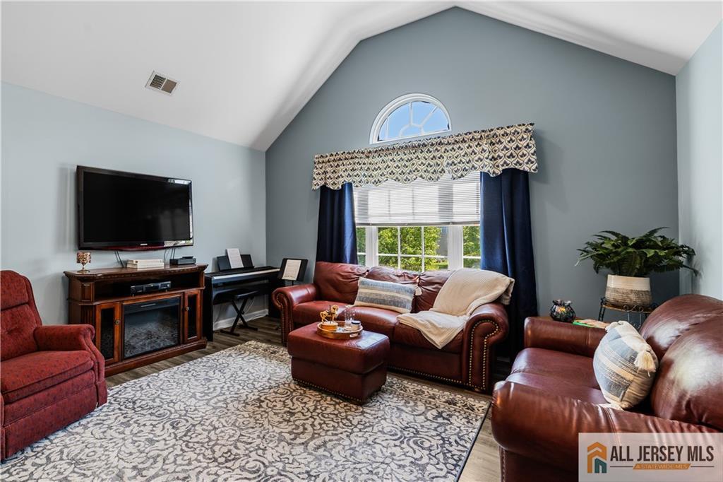 Monroe, New Jersey, 08831, United States, 5 Bedrooms Bedrooms, ,4 BathroomsBathrooms,Residential,Active,2045779
