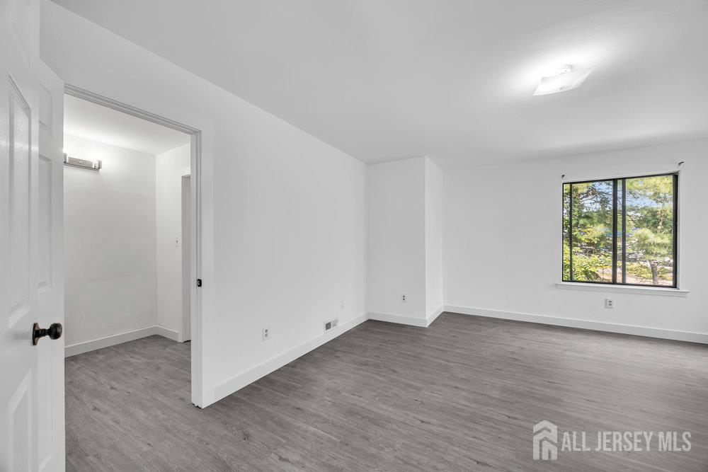 4 Gate House Lane, Edison, New Jersey image 20