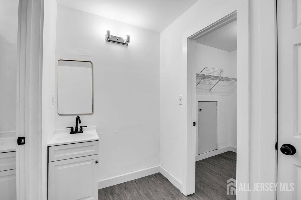 4 Gate House Lane, Edison, New Jersey image 22