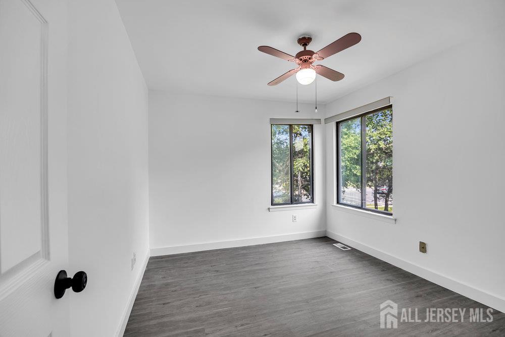 4 Gate House Lane, Edison, New Jersey image 26