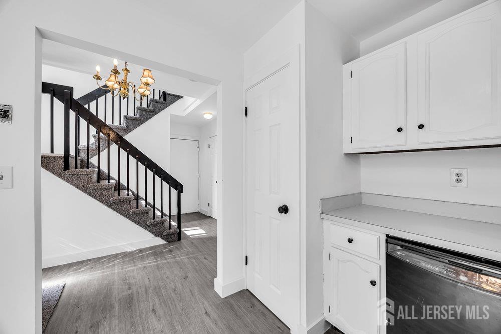4 Gate House Lane, Edison, New Jersey image 13