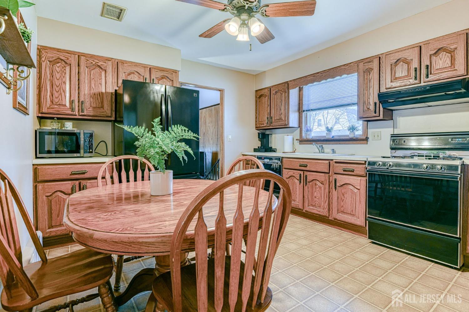 19 W Joffre Avenue, Milltown, New Jersey image 6