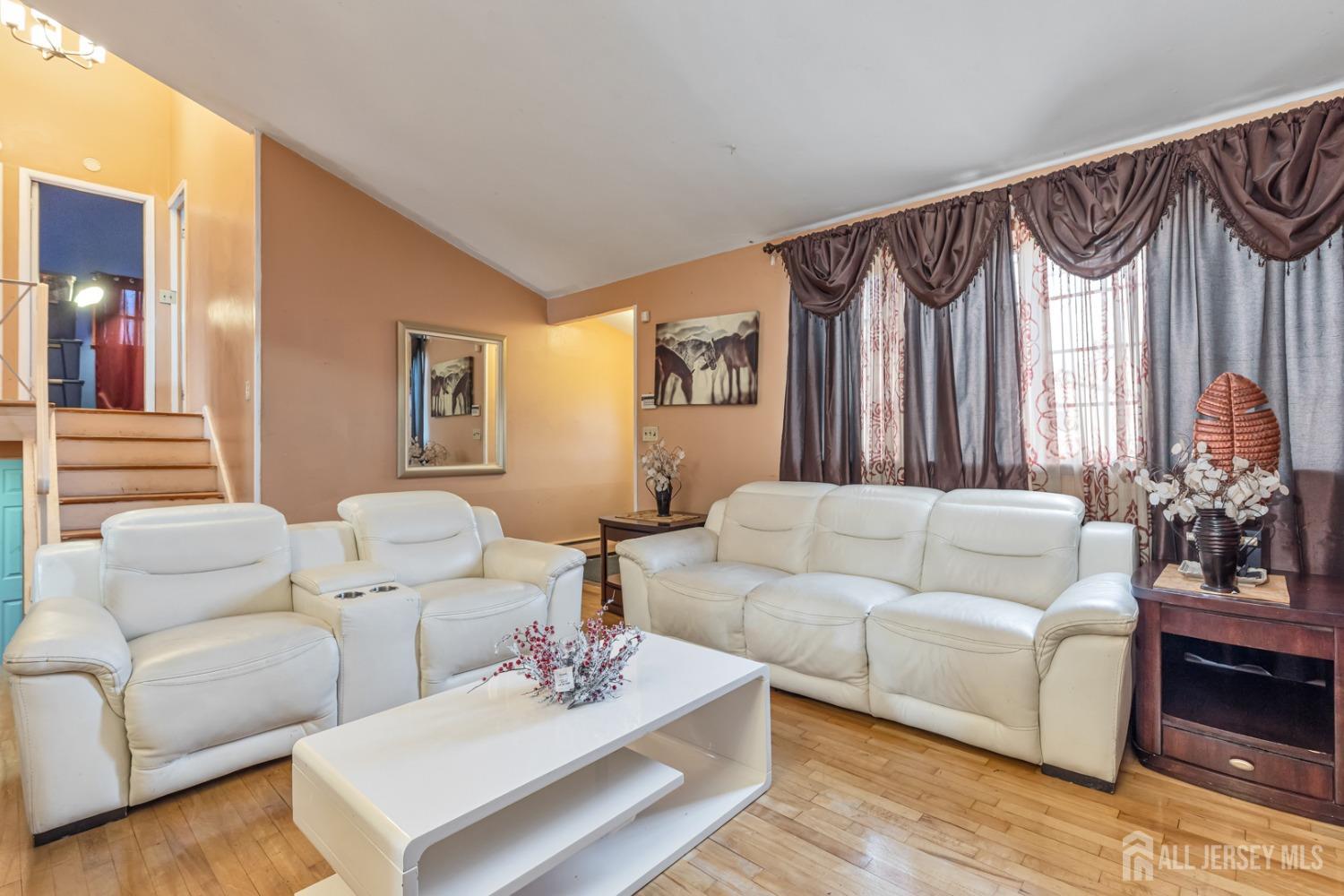 31 Florence Drive, Sayreville, New Jersey image 4