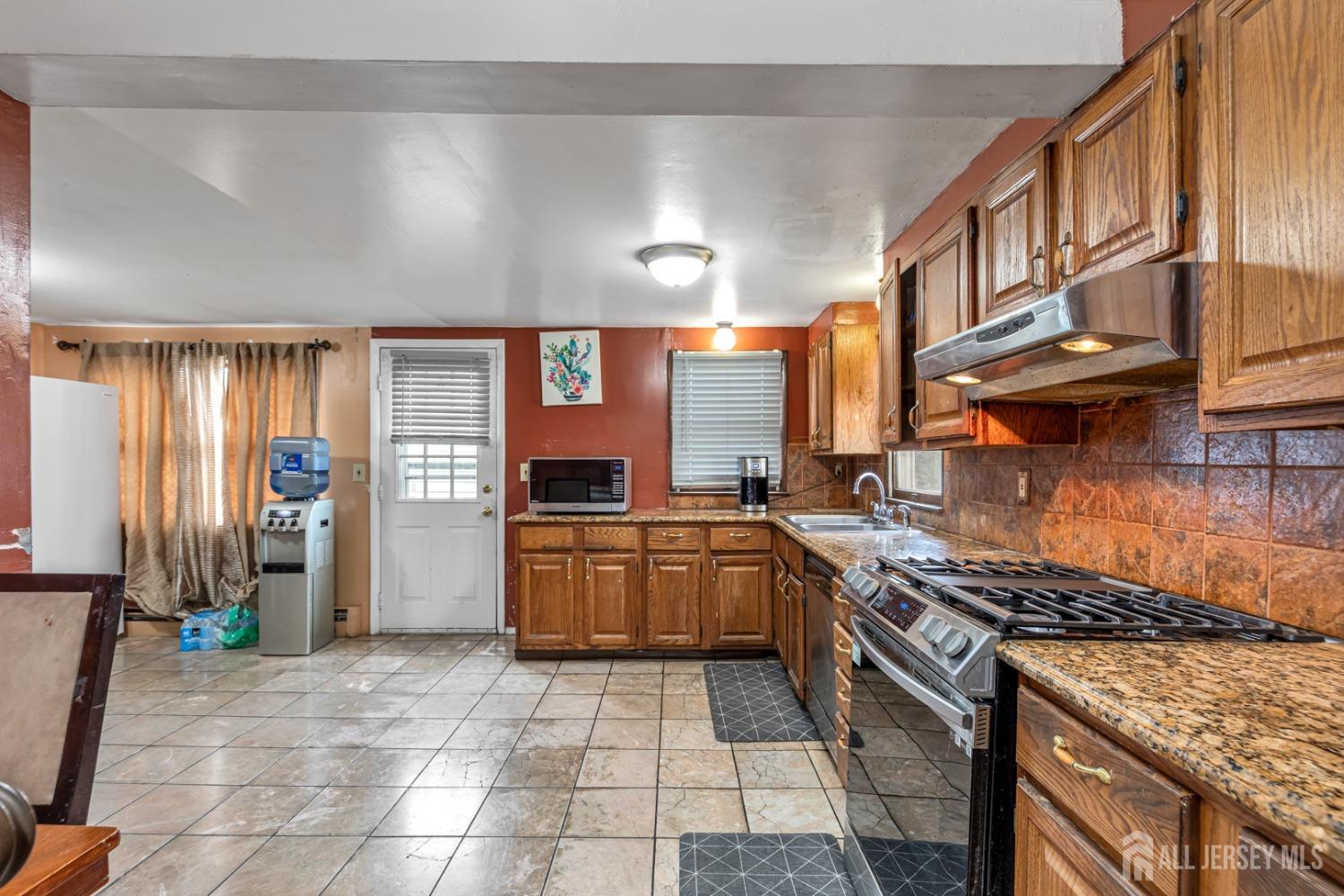 31 Florence Drive, Sayreville, New Jersey image 9