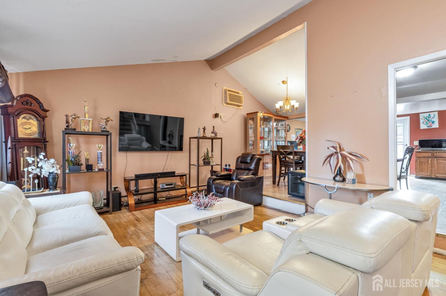 31 Florence Drive, Sayreville, New Jersey image 2