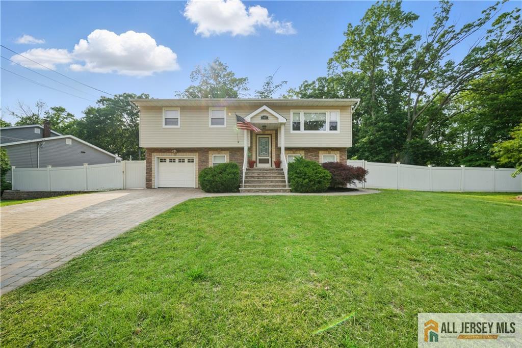 102 Murdock Street, Fords, New Jersey image 2