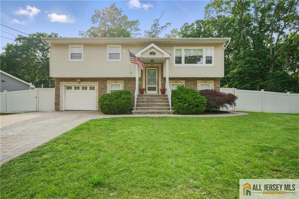 102 Murdock Street, Fords, New Jersey image 1
