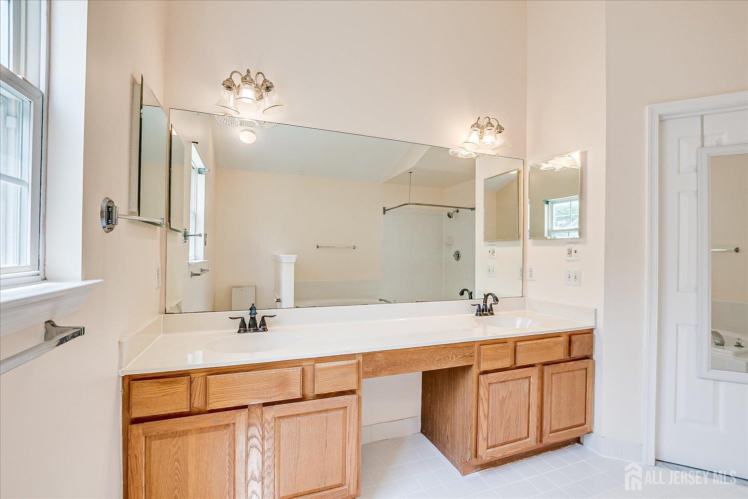 2 Durham Way, East Windsor, New Jersey image 32