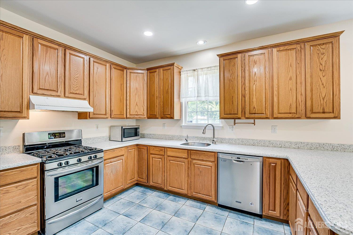2 Durham Way, East Windsor, New Jersey image 20