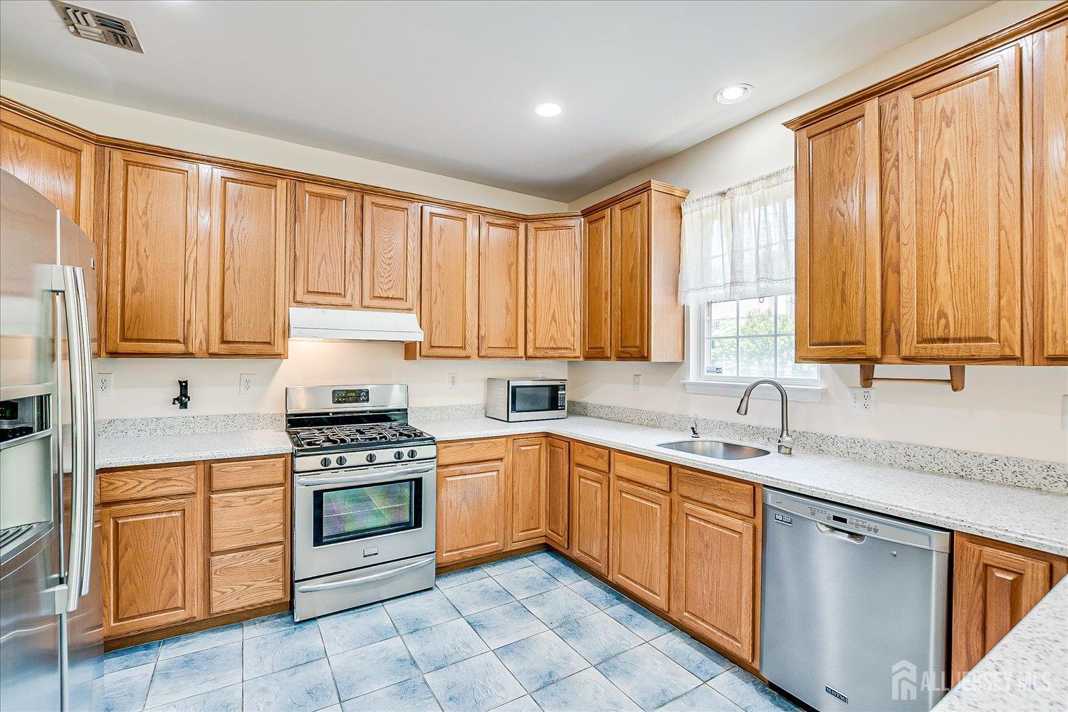 2 Durham Way, East Windsor, New Jersey image 19