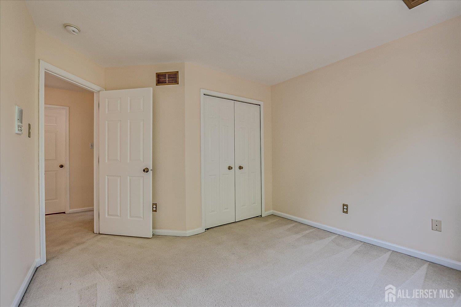 2 Durham Way, East Windsor, New Jersey image 38