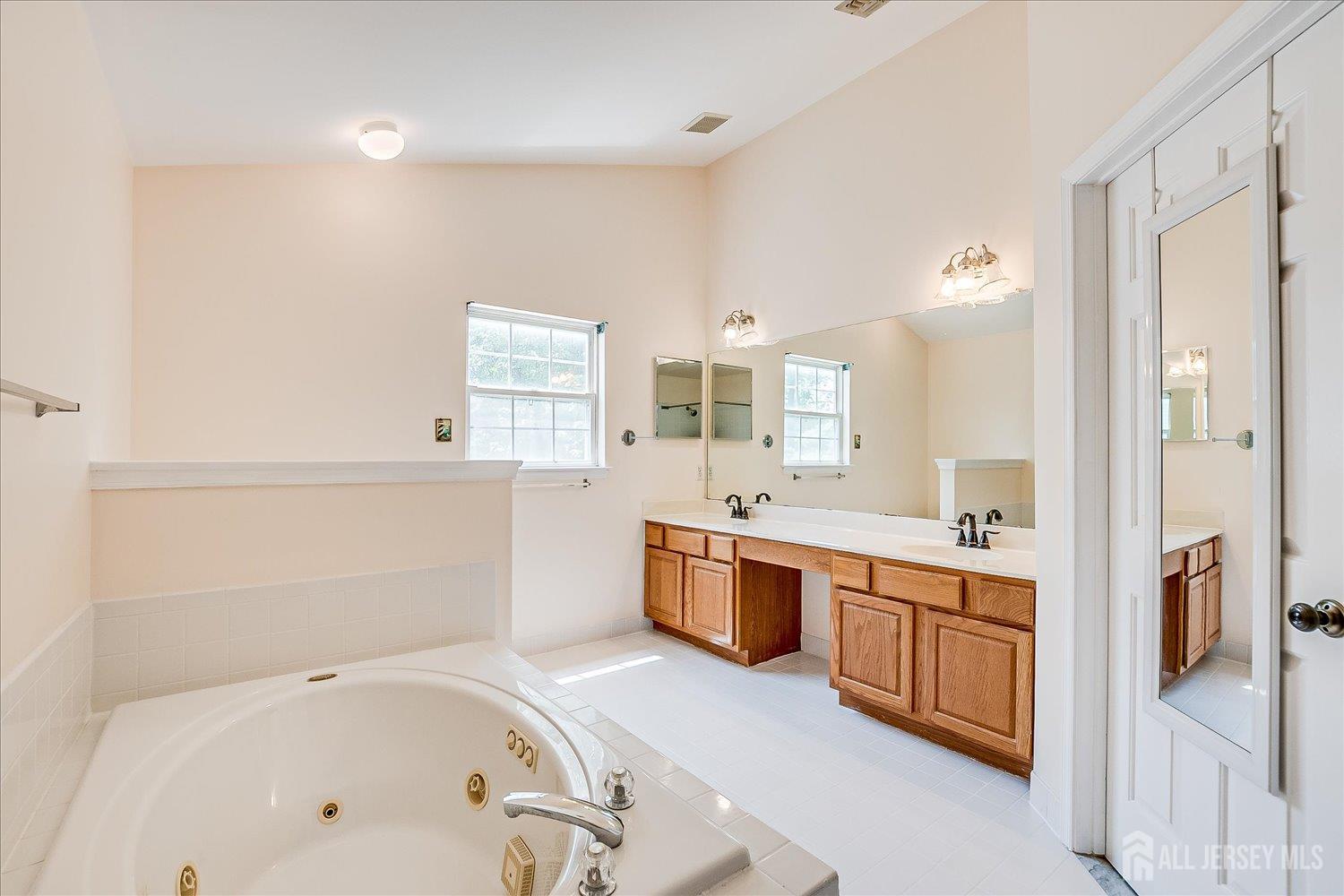 2 Durham Way, East Windsor, New Jersey image 31