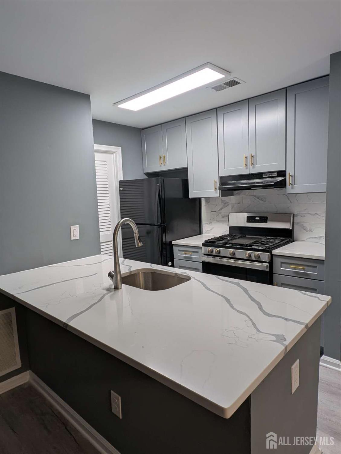 148 Longfield Court, East Brunswick, New Jersey image 7