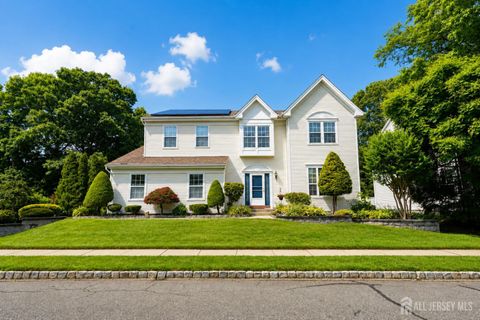 Homes For Sale - 25 Edinburg Lane<br/> East Brunswick, NJ 08816