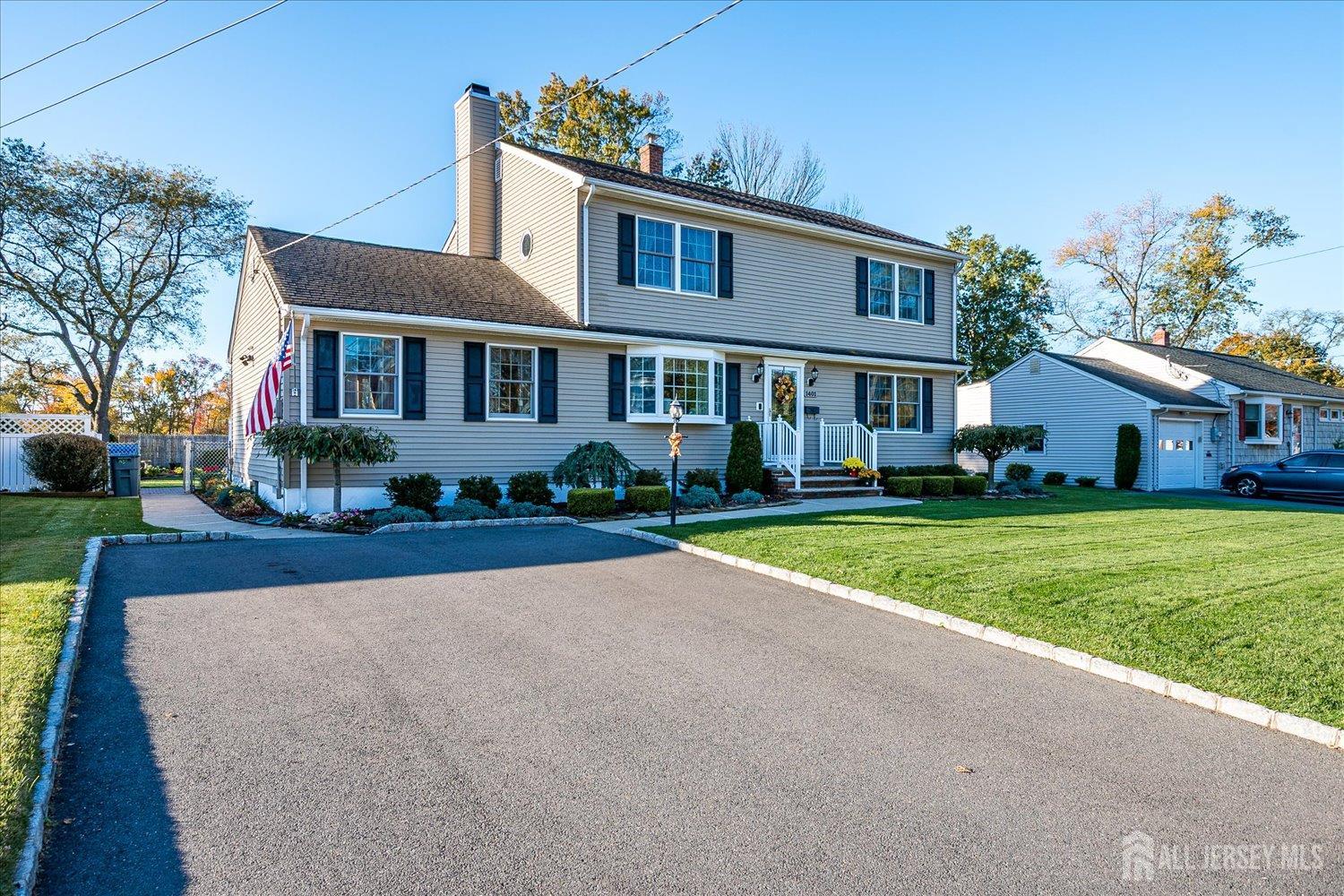 South Plainfield, New Jersey 07080, United States, 5 Bedrooms Bedrooms, ,3 BathroomsBathrooms,Residential,Active,233884