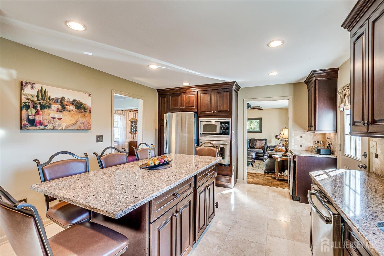 South Plainfield, New Jersey 07080, United States, 5 Bedrooms Bedrooms, ,3 BathroomsBathrooms,Residential,Active,233884