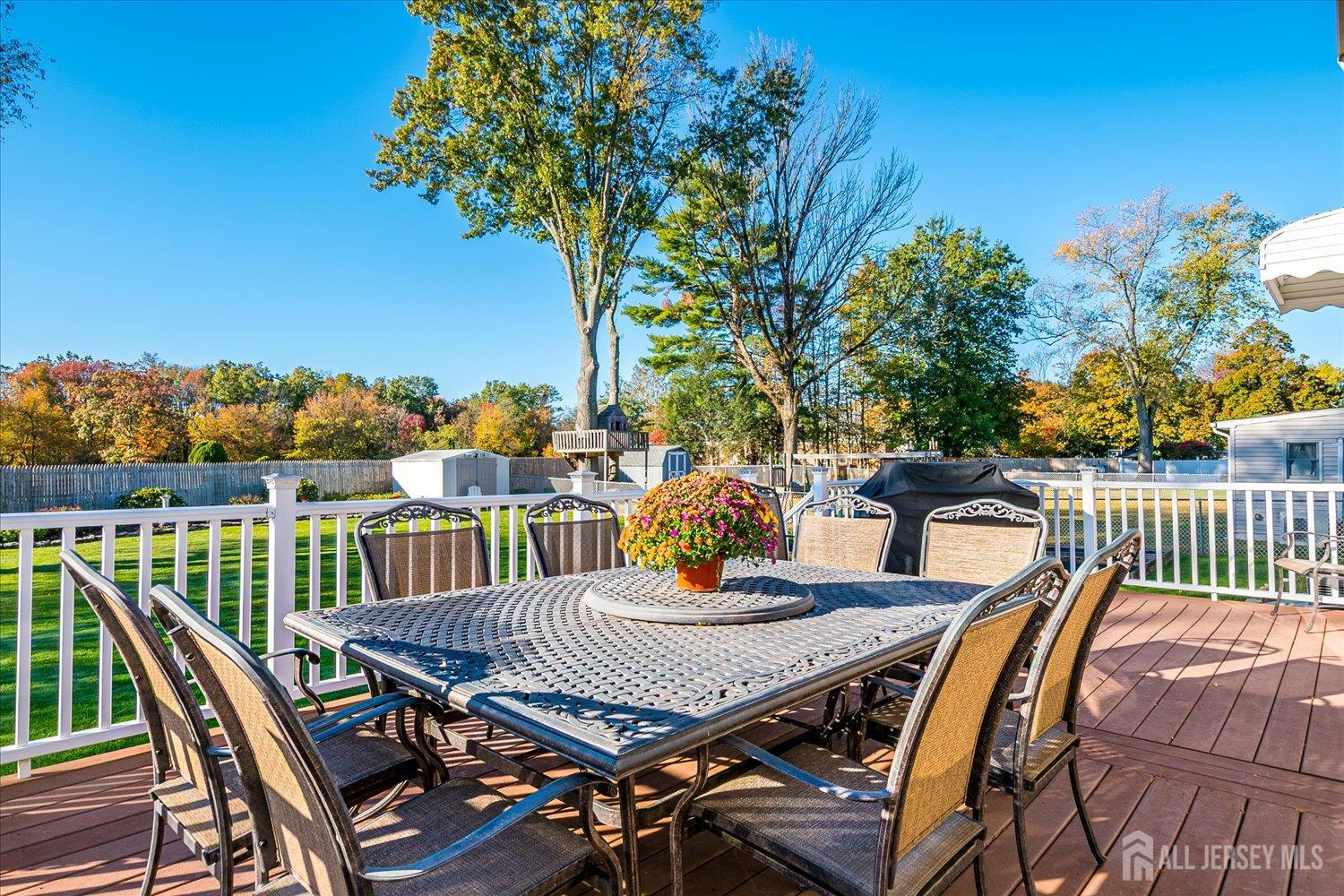 South Plainfield, New Jersey 07080, United States, 5 Bedrooms Bedrooms, ,3 BathroomsBathrooms,Residential,Active,233884