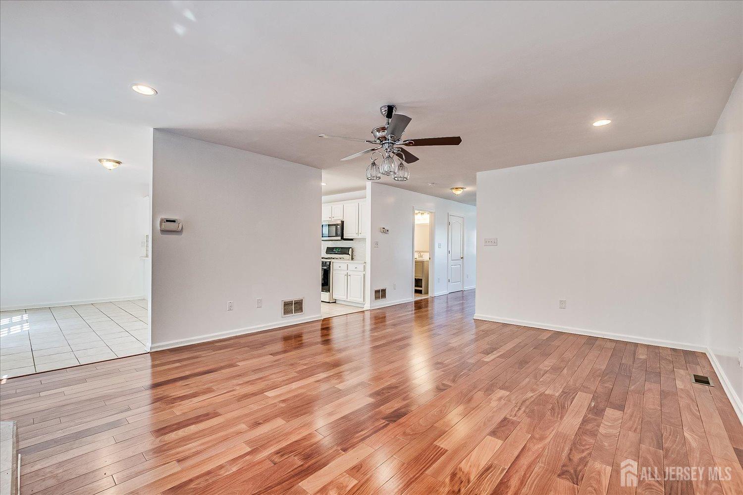 230 S 10th Avenue, Highland Park, New Jersey image 7