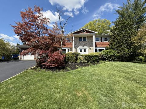 Homes For Sale - 4 Fern Court<br/> North Brunswick, NJ 08902