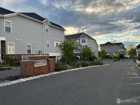 Condo For Sale - 302 Dickson Court<br/> Middlesex County, Highland Park, NJ 08904