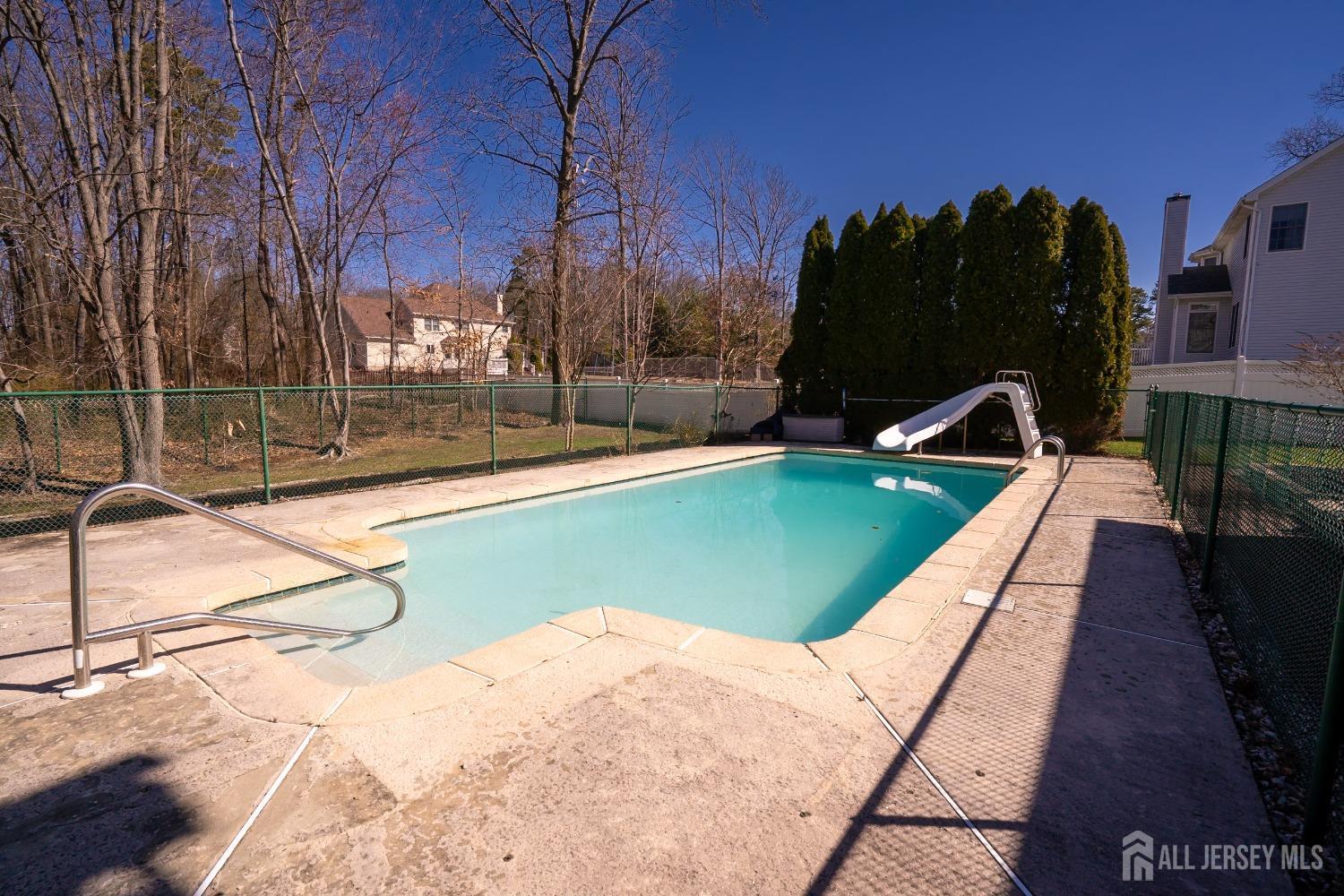 4 Eric Court, Monroe Township, New Jersey image 11