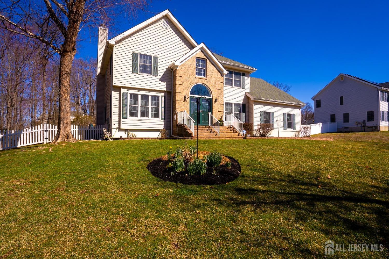 4 Eric Court, Monroe Township, New Jersey image 2