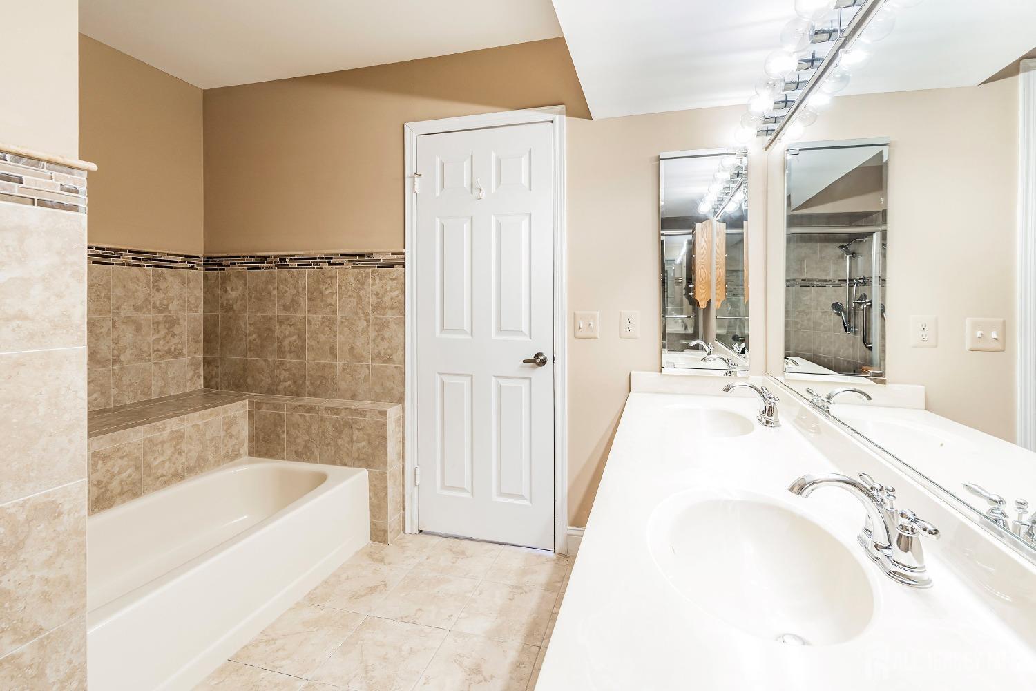 36-C Canterbury Drive #C, Monroe Township, New Jersey image 19