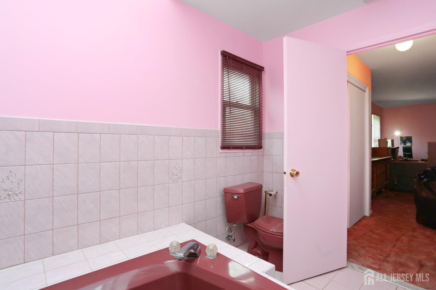16 Meadow Lane, Old Bridge, New Jersey image 24