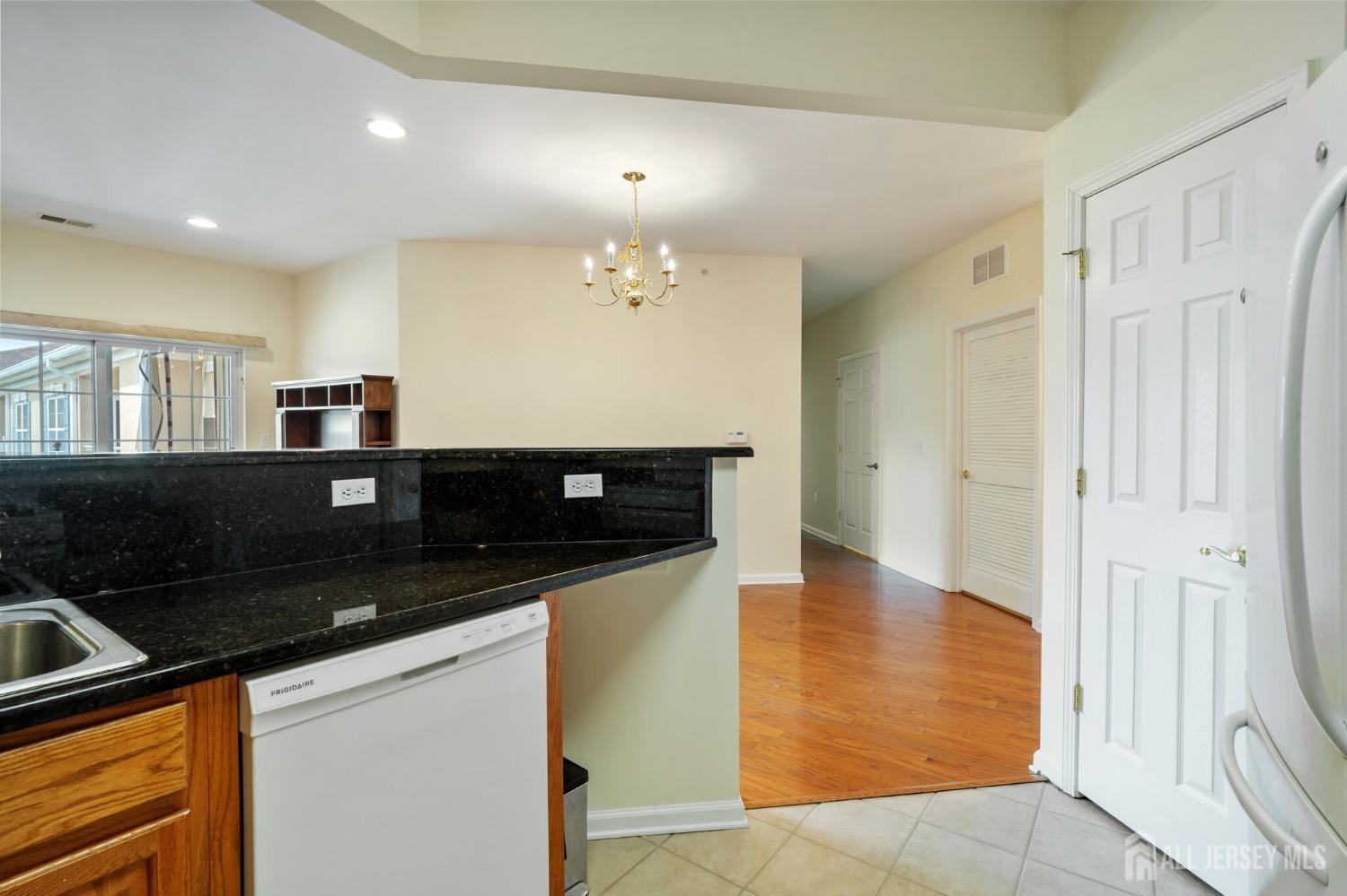 540 Cranbury Road #407, East Brunswick, New Jersey image 16