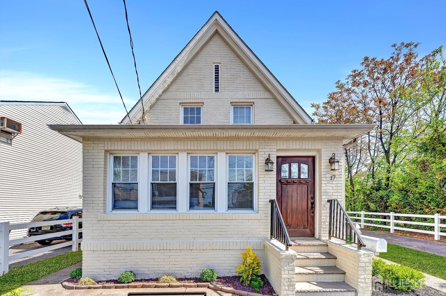 17 Milos Way, Port Reading, New Jersey image 2