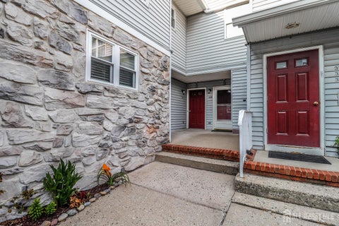 Condo For Sale - 323 Ventnor Court<br/> Piscataway, NJ 08854